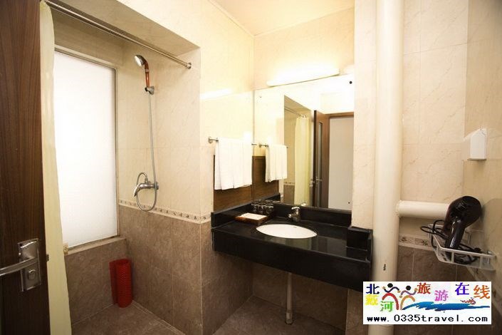 黃金海岸恒鑫假日酒店電話0335-3522588 18633570222