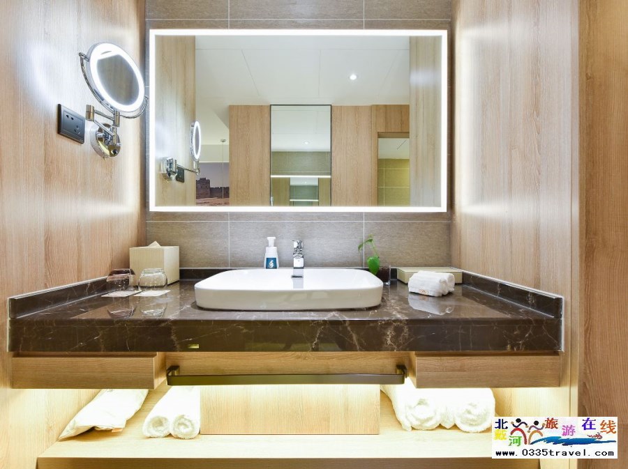 秦皇島山海關(guān)亞朵酒店電話(huà)18633570222