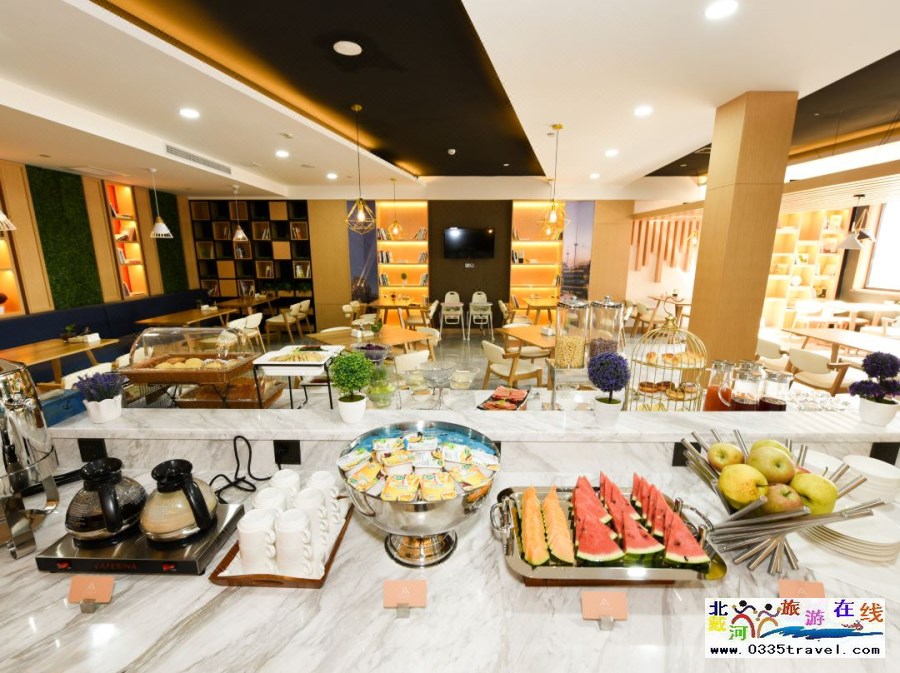 秦皇島山海關(guān)亞朵酒店電話(huà)18633570222