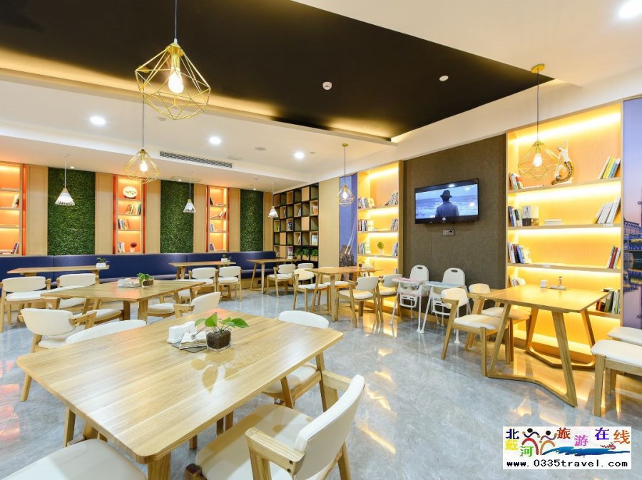 秦皇島山海關(guān)亞朵酒店電話(huà)18633570222